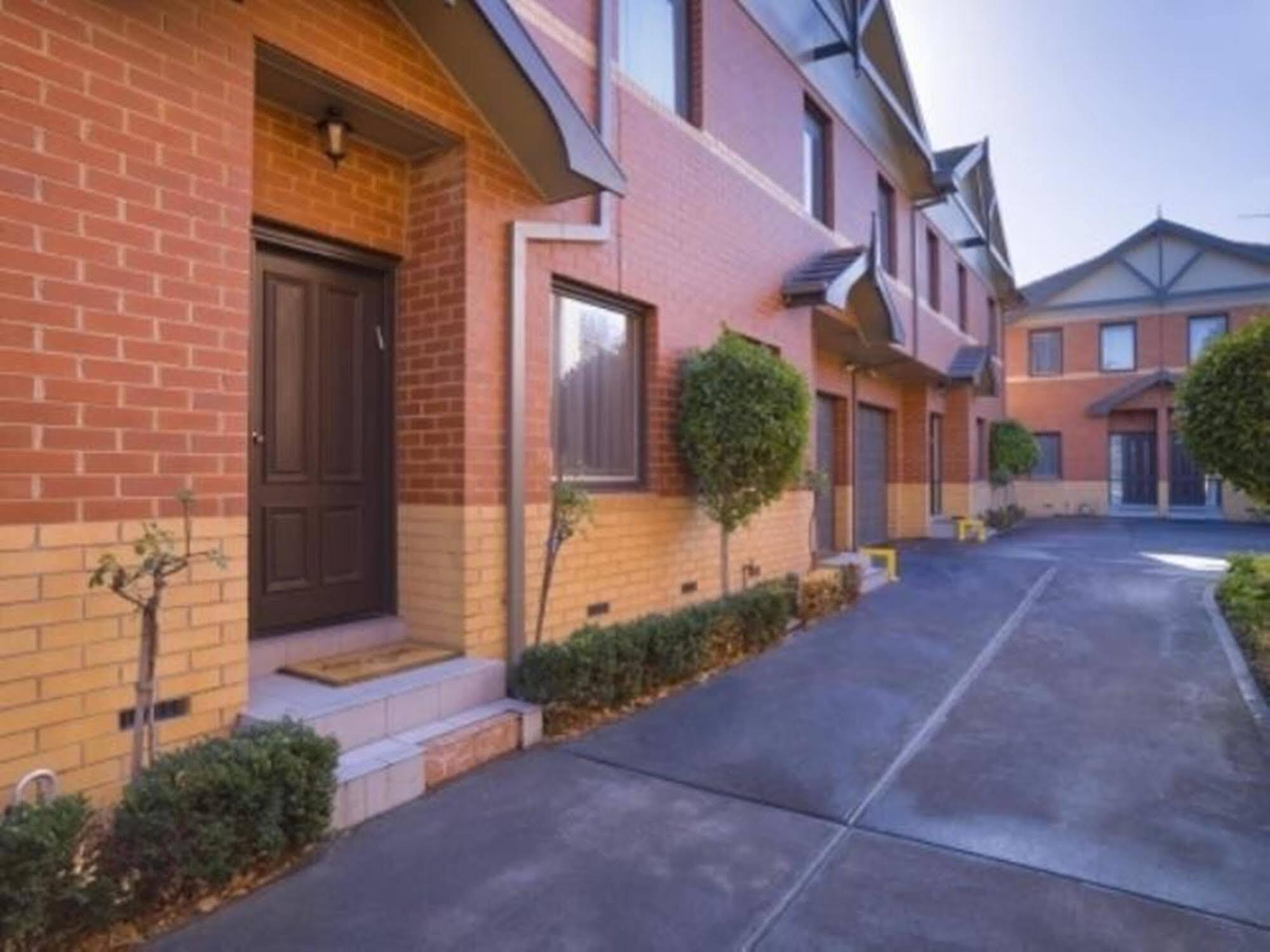 Kimberley Gardens Hotel, Serviced Apartments And Serviced Villas Melbourne Eksteriør billede